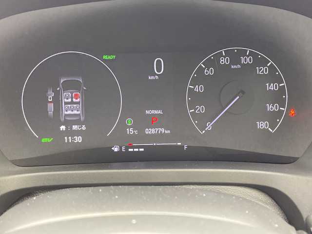 ホンダ ヴェゼル ハイブリッド e:HEV Z 千葉県 2021(令3)年 2.9万km プラチナホワイトパール ホンダコネクトナビ/　Bluetooth/フルセグTV/　Apple car play/Android Auto/ホンダセンシング/レーダークルーズコントロール/レーンキープアシスト/衝突軽減ブレーキ/クリアランスソナー/ブラインドスポットモニター/先行車発進警報/標識認識機能/ダウンヒルアシスト/電動パーキング/オートホールド/オートハイビーム/ハーフレザーシート/前席シートヒーター/ステアリングヒーター/ワイヤレス充電/パワーバックドア/ビルトインETC2.0/前後ドラレコ/LEDライト/フォグランプ/パドルシフト/フロアマット/ドアバイザー/トノカバー