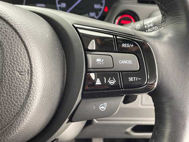 ホンダ ヴェゼル ハイブリッド e:HEV Z 千葉県 2021(令3)年 2.9万km プラチナホワイトパール ホンダコネクトナビ/　Bluetooth/フルセグTV/　Apple car play/Android Auto/ホンダセンシング/レーダークルーズコントロール/レーンキープアシスト/衝突軽減ブレーキ/クリアランスソナー/ブラインドスポットモニター/先行車発進警報/標識認識機能/ダウンヒルアシスト/電動パーキング/オートホールド/オートハイビーム/ハーフレザーシート/前席シートヒーター/ステアリングヒーター/ワイヤレス充電/パワーバックドア/ビルトインETC2.0/前後ドラレコ/LEDライト/フォグランプ/パドルシフト/フロアマット/ドアバイザー/トノカバー