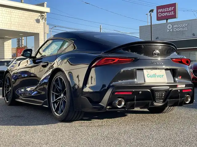 トヨタ スープラ RZ 広島県 2023(令5)年 0.8万km ブラックメタリック ワンオーナー/フルエアロ/レッドキャリパー/純正ナビ（AM/FM/フルセグTV/Bluetooth）/バックカメラ/ETC/ドライブレコーダー/JBLプレミアムサウンド/ハーフレザーシート（ブラック×レッド）/・パワーシート（メモリー機能付き）/・シートヒーター/Toyota Supra Safety/・衝突被害軽減ブレーキ/・車線逸脱警報（操舵支援付き）/・ブラインドスポットモニター/レーダークルーズコントロール/コーナーセンサー/スペアキー
