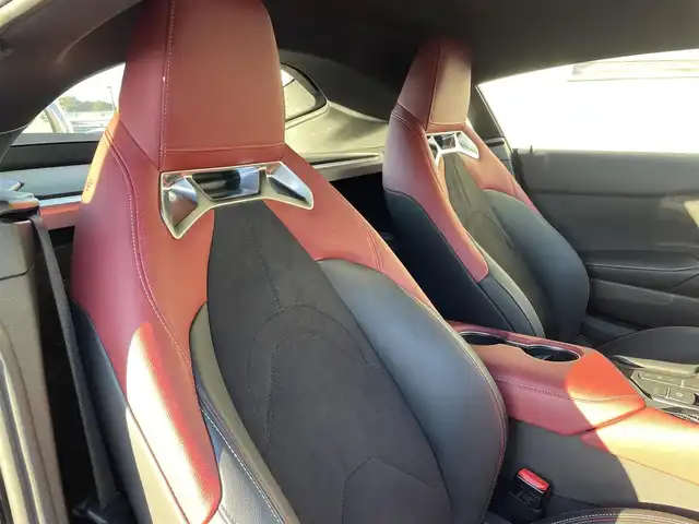 トヨタ スープラ RZ 広島県 2023(令5)年 0.8万km ブラックメタリック ワンオーナー/フルエアロ/レッドキャリパー/純正ナビ（AM/FM/フルセグTV/Bluetooth）/バックカメラ/ETC/ドライブレコーダー/JBLプレミアムサウンド/ハーフレザーシート（ブラック×レッド）/・パワーシート（メモリー機能付き）/・シートヒーター/Toyota Supra Safety/・衝突被害軽減ブレーキ/・車線逸脱警報（操舵支援付き）/・ブラインドスポットモニター/レーダークルーズコントロール/コーナーセンサー/スペアキー