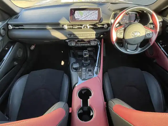 トヨタ スープラ RZ 広島県 2023(令5)年 0.8万km ブラックメタリック ワンオーナー/フルエアロ/レッドキャリパー/純正ナビ（AM/FM/フルセグTV/Bluetooth）/バックカメラ/ETC/ドライブレコーダー/JBLプレミアムサウンド/ハーフレザーシート（ブラック×レッド）/・パワーシート（メモリー機能付き）/・シートヒーター/Toyota Supra Safety/・衝突被害軽減ブレーキ/・車線逸脱警報（操舵支援付き）/・ブラインドスポットモニター/レーダークルーズコントロール/コーナーセンサー/スペアキー