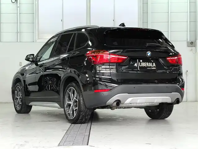 ＢＭＷ Ｘ１ xDrive 20i xライン ハイラインパッケージ 兵庫県 2017(平29)年 5.7万km 黒 純正ナビ/バックカメラ/Bluetooth/フロントシートヒーター/電動フロントシート/ブラックレザーシート/ドライブレコーダー前後カメラ/ETC/レーンキープアシスト/コンフォートアクセス/パワーバックドア/LEDヘッドライト/スペアキー