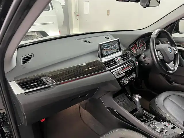 ＢＭＷ Ｘ１ xDrive 20i xライン ハイラインパッケージ 兵庫県 2017(平29)年 5.7万km 黒 純正ナビ/バックカメラ/Bluetooth/フロントシートヒーター/電動フロントシート/ブラックレザーシート/ドライブレコーダー前後カメラ/ETC/レーンキープアシスト/コンフォートアクセス/パワーバックドア/LEDヘッドライト/スペアキー
