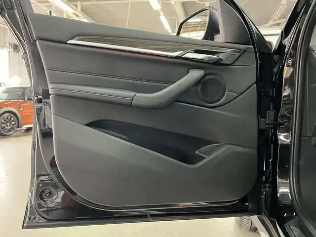 ＢＭＷ Ｘ１ xDrive 20i xライン ハイラインパッケージ 兵庫県 2017(平29)年 5.7万km 黒 純正ナビ/バックカメラ/Bluetooth/フロントシートヒーター/電動フロントシート/ブラックレザーシート/ドライブレコーダー前後カメラ/ETC/レーンキープアシスト/コンフォートアクセス/パワーバックドア/LEDヘッドライト/スペアキー