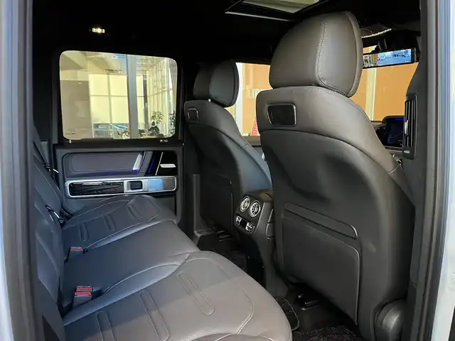 メルセデス・ベンツ ゲレンデヴァーゲン Ｇ４００ｄ AMGライン 宮城県 2023(令5)年 2.5万km パール G-manufakturプログラム/ラグジュアリーパッケージ/アダプティブダンピングシステム/レーダーセーフティパッケージ/サンルーフ/COMANDシステムHDDナビ/フルセグTV/360°カメラシステム/本革シート/シートベンチレーション/シートヒーター/メモリ機能付きパワーシート/LEDヘッドライト/オートマチックハイビーム/社外デジタルインナーミラー型ドラレコ/純正20インチAW/ステアリングスイッチ/パドルシフト/アンビエントライト