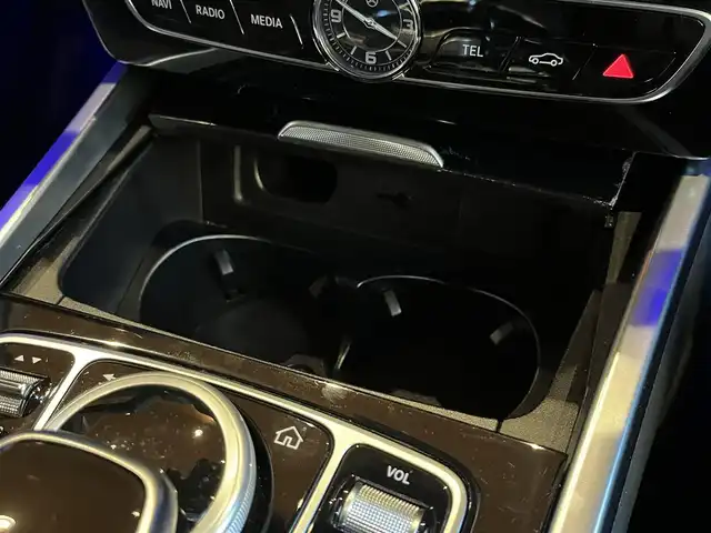 メルセデス・ベンツ ゲレンデヴァーゲン Ｇ４００ｄ AMGライン 宮城県 2023(令5)年 2.5万km パール G-manufakturプログラム/ラグジュアリーパッケージ/アダプティブダンピングシステム/レーダーセーフティパッケージ/サンルーフ/COMANDシステムHDDナビ/フルセグTV/360°カメラシステム/本革シート/シートベンチレーション/シートヒーター/メモリ機能付きパワーシート/LEDヘッドライト/オートマチックハイビーム/社外デジタルインナーミラー型ドラレコ/純正20インチAW/ステアリングスイッチ/パドルシフト/アンビエントライト