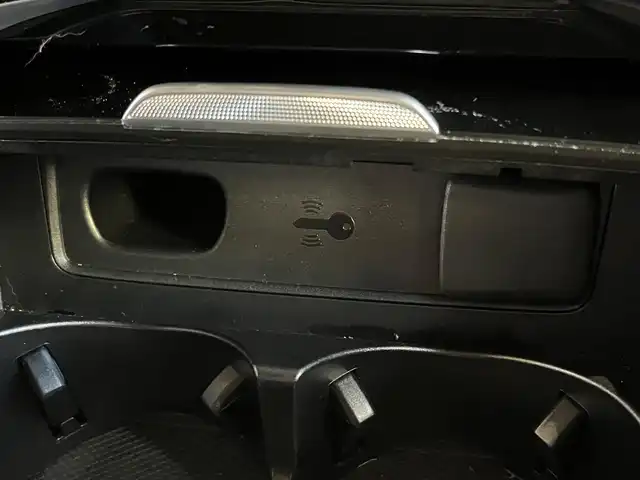 メルセデス・ベンツ ゲレンデヴァーゲン Ｇ４００ｄ AMGライン 宮城県 2023(令5)年 2.5万km パール G-manufakturプログラム/ラグジュアリーパッケージ/アダプティブダンピングシステム/レーダーセーフティパッケージ/サンルーフ/COMANDシステムHDDナビ/フルセグTV/360°カメラシステム/本革シート/シートベンチレーション/シートヒーター/メモリ機能付きパワーシート/LEDヘッドライト/オートマチックハイビーム/社外デジタルインナーミラー型ドラレコ/純正20インチAW/ステアリングスイッチ/パドルシフト/アンビエントライト