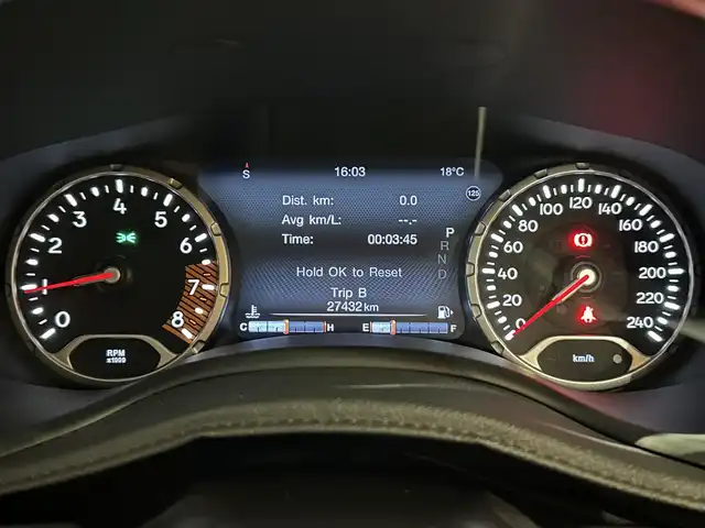 クライスラー・ジープ ジープ レネゲード トレイルホーク 道央・札幌 2019(令1)年 2.8万km ブラック Uconnectナビ/フルセグテレビ/USB/BT/バックカメラ/パークセンス/クルーズコントロール/ブラインドスポットアシスト/レーンセンス/前面衝突警報/セレクテレインシステム/LEDヘッドライト