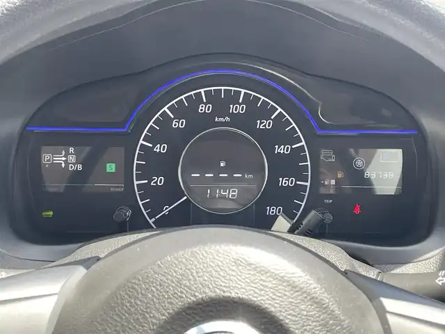 日産 ノート e－パワー X 兵庫県 2017(平29)年 8.4万km スーパーブラック (株)IDOMが運営する【じしゃロン神戸名谷店】の自社ローン専用車両になりますこちらは現金またはオートローンご利用時の価格です。自社ローンご希望の方は別途その旨お申付け下さい/社外ナビ/(CD/DVD/Bluetooth/フルセグ)/衝突被害軽減システム/バックカメラ/レーンキープアシスト/スマートキー/ETC/ドライブレコーダー/純正フロアマット/取扱説明書