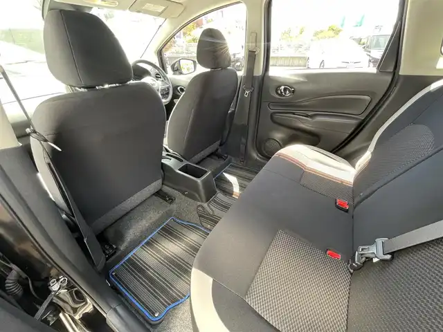日産 ノート e－パワー X 兵庫県 2017(平29)年 8.4万km スーパーブラック (株)IDOMが運営する【じしゃロン神戸名谷店】の自社ローン専用車両になりますこちらは現金またはオートローンご利用時の価格です。自社ローンご希望の方は別途その旨お申付け下さい/社外ナビ/(CD/DVD/Bluetooth/フルセグ)/衝突被害軽減システム/バックカメラ/レーンキープアシスト/スマートキー/ETC/ドライブレコーダー/純正フロアマット/取扱説明書