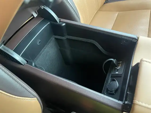 レクサス ＲＸ 450h 山梨県 2016(平28)年 2.9万km ソニッククォーツ ワンオーナー/TRDエアロ/・フロントスポイラー/サイドスカート/・スポーツマフラー＆リヤディフューザー/本革シート/前席シートヒーター/ベンチレーション/ムーンルーフ/三眼LEDヘッドランプ/ルーフレール/純正12.3インチナビ/・プレミアムサウンドシステム（12スピーカ）/・フルセグTV/Bluetoothオーディオ/DVD/後席モニター×2（TVM-PW900）/ヘッドアップディスプレイ/ステアリングヒーター/純正アルミホイール20インチ/ビルトインETC2.0/純正フロアマット/保証書/取扱説明書/スペアキー+カードキー