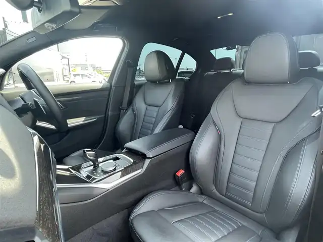 ＢＭＷ ３２０ｉ Mスポーツ 静岡県 2019(令1)年 1.5万km ミネラルホワイト OPカラー　ミネラルホワイト/インテリジェントセーフティ/衝突軽減ブレーキACC/車線逸脱警告BSM/IDriveナビBluetooth/バックカメラ/Hilineパッケージ/ブラックレザーシート /シートヒーター /前席パワーシート運転席メモリー機能/コンフォートパッケージ/コンフォートアクセス/パワートランクリッド/アンビエントライト /置くだけ充電/LEDヘッドライト/前後ドライブレコーダー/DSRCETC