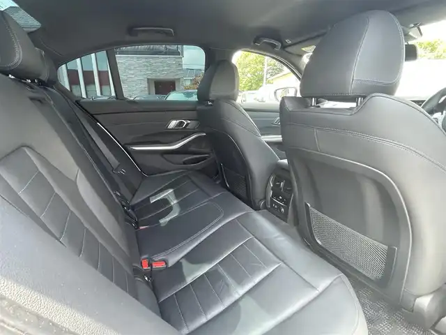 ＢＭＷ ３２０ｉ Mスポーツ 静岡県 2019(令1)年 1.5万km ミネラルホワイト OPカラー　ミネラルホワイト/インテリジェントセーフティ/衝突軽減ブレーキACC/車線逸脱警告BSM/IDriveナビBluetooth/バックカメラ/Hilineパッケージ/ブラックレザーシート /シートヒーター /前席パワーシート運転席メモリー機能/コンフォートパッケージ/コンフォートアクセス/パワートランクリッド/アンビエントライト /置くだけ充電/LEDヘッドライト/前後ドライブレコーダー/DSRCETC