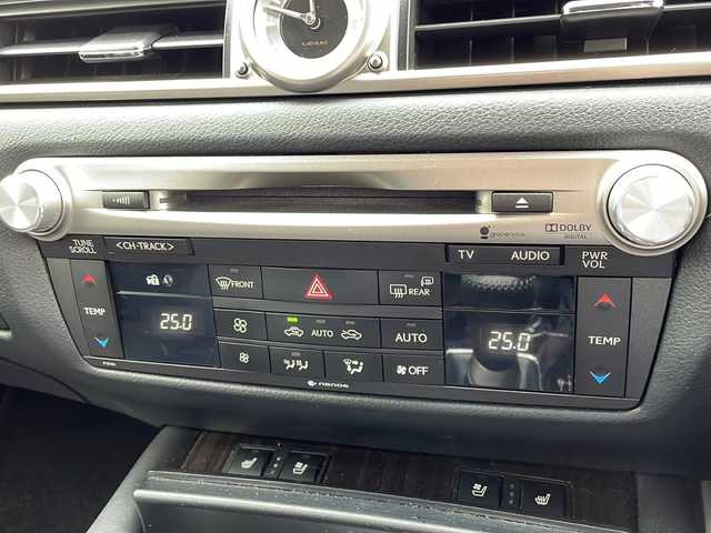 レクサス ＧＳ 250 Iパッケージ 新潟県 2012(平24)年 6.7万km 黒 純正HDDナビ/（BT／AM/ FM／DVD）/バックカメラ/サンルーフ/黒革シート/クルーズコントロール/パワーシート（運転席＋助手席）/シートヒーター（運転席＋助手席）/エアシート（運転席＋助手席）/シートメモリー/ステアリングスイッチ/パドルシフト/LEDヘッドライト/フォグランプ/オートライト/ETC２．０/保証書/取り扱い説明書/スペアキー