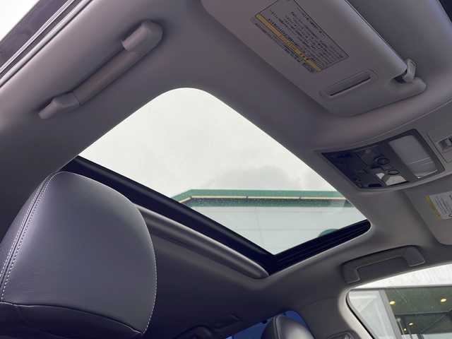レクサス ＧＳ 250 Iパッケージ 新潟県 2012(平24)年 6.7万km 黒 純正HDDナビ/（BT／AM/ FM／DVD）/バックカメラ/サンルーフ/黒革シート/クルーズコントロール/パワーシート（運転席＋助手席）/シートヒーター（運転席＋助手席）/エアシート（運転席＋助手席）/シートメモリー/ステアリングスイッチ/パドルシフト/LEDヘッドライト/フォグランプ/オートライト/ETC２．０/保証書/取り扱い説明書/スペアキー