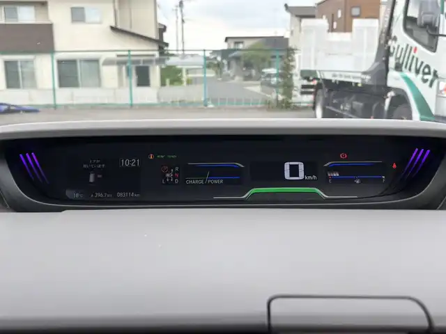 ホンダ フリード ハイブリット G ホンダセンシング 大分県 2017(平29)年 8.4万km ホワイトオーキッドパール ・純正ナビ(CD.DVD.SD.BT)/・バックカメラ/・フルセグテレビ/・両側パワースライドドア/・衝突軽減ブレーキ/・ETC/・レーダークルーズコントロール/・ステアリングリモコン/・スマートキー/・プッシュスタート/・ウォークスルー