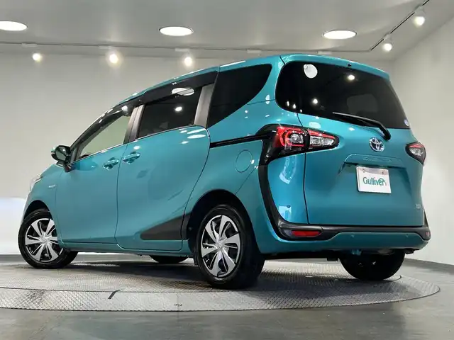 トヨタ シエンタ ハイブリッド G クエロ 愛知県 2019(平31)年 3.9万km ラディアントグリーンM 純正ＳＤナビ　/（Bluetooth/フルセグTV/SD/CD・DVD再生//AM/FM)/トヨタセーフティセンス/　　-プリクラッシュセーフティ/　　-レーンディパーチャーアラート（LDA)/　　-オートマチックハイビーム/先行車発進告知/パノラミックビューモニター　/両側パワースライドドア　/ビルトインＥＴＣ　/LEDヘッドライト/LEDフォグランプ/ハーフレザーシート/クリアランスソナー/USB接続/クルーズコントロール　/シートヒーター　/ステアリングヒーター　/前後ドライブレコーダー　/純正15インチアルミホイール