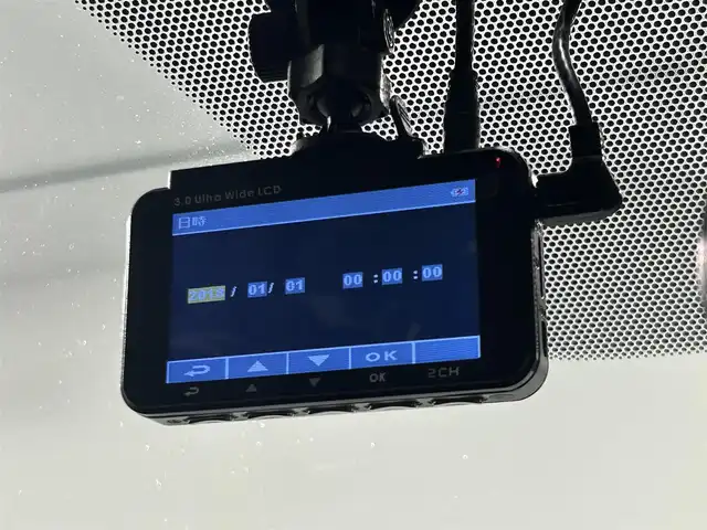 トヨタ シエンタ ハイブリッド G クエロ 愛知県 2019(平31)年 3.9万km ラディアントグリーンM 純正ＳＤナビ　/（Bluetooth/フルセグTV/SD/CD・DVD再生//AM/FM)/トヨタセーフティセンス/　　-プリクラッシュセーフティ/　　-レーンディパーチャーアラート（LDA)/　　-オートマチックハイビーム/先行車発進告知/パノラミックビューモニター　/両側パワースライドドア　/ビルトインＥＴＣ　/LEDヘッドライト/LEDフォグランプ/ハーフレザーシート/クリアランスソナー/USB接続/クルーズコントロール　/シートヒーター　/ステアリングヒーター　/前後ドライブレコーダー　/純正15インチアルミホイール