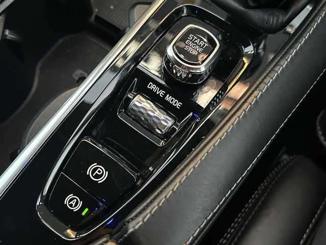 ボルボ ＸＣ９０ D5 AWD インスクリプション 福岡県 2019(令1)年 5.6万km オニキスブラックP インテリＳ/ＡＣＣ/黒革シート/エアシート/シートヒーター/純正ナビ/・Ａｐｐｌｅｃａｒｐｌａｙ・ａｎｄｒｏｉｄａｕｔｏ・BT　/全方位カメラ/パワーバックドア/ＬＥＤライト/オートハイビーム/純正２０インチＡＷ/ＥＴＣ