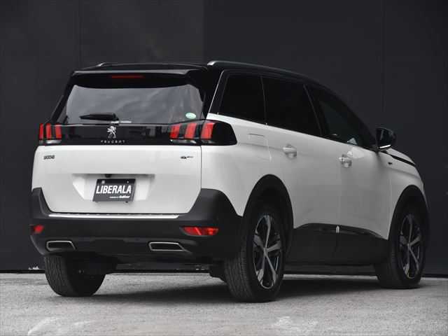 プジョー ５００８ 和歌山県 2019(令1)年 5.9万km パール ワンオーナー /パノラマSR /ファーストクラスパッケージ /ハーフレザー /シートヒーター /社外ナビ フルセグ /全方位カメラ/パフュームアトマイザー /LEDヘッドライト /運転席パワーシート /電動バックドア /ドライブレコーダー /ETC