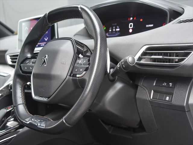 プジョー ５００８ 和歌山県 2019(令1)年 5.9万km パール ワンオーナー /パノラマSR /ファーストクラスパッケージ /ハーフレザー /シートヒーター /社外ナビ フルセグ /全方位カメラ/パフュームアトマイザー /LEDヘッドライト /運転席パワーシート /電動バックドア /ドライブレコーダー /ETC