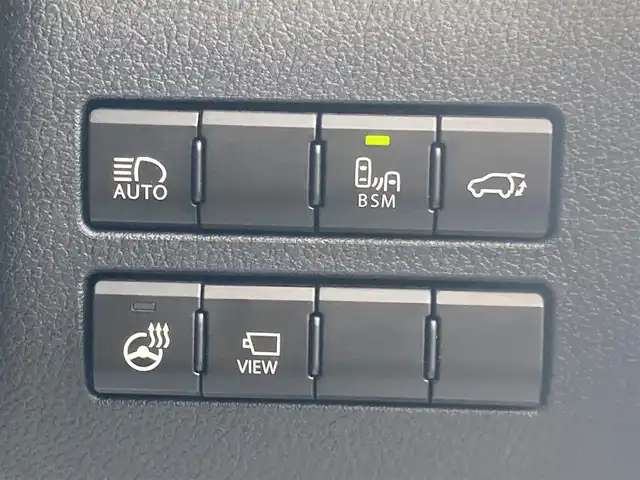 レクサス ＮＸ 300h Fスポーツ 岡山県 2020(令2)年 6.4万km ホワイトノーヴァガラスフレーク 純正10.3インチワイドディスプレイナビ/フルセグTV、Bluetooth、CD、DVD、AM、FM/全方位カメラ/3眼LEDヘッドライト/前席パワーシート/前席シートヒーター/前席エアシート/ステアリングヒーター/運転席メモリーシート/ハンズフリーパワーバックドア/リアフォグ/ヘッドライトウォッシャー/寒冷地仕様/ムーンルーフ/BSM/ヘッドアップディスプレイ/同色カラードフェンダーアーチモール/Fスポーツ専用アルミ製スポーツペダル&フットレスト/Fスポーツ専用スピンドルグリル/パドルシフト/Fスポーツ専用本革スポーツシート/レクサスプレミアムサウンドシステム/ビルトインETC2.0/電動パーキングブレーキ/パーキングサポートブレーキ/レクサスセーフティ＋/・プリクラッシュセーフティ/・レーンディパーチャーアラート/・オートマチックハイビーム/・アダブティブハイビームシステム/・レーダークルーズコントロール/ブラインドスポットモニター/リアクロストラフィックアラート/ロードサインアシスト/スカッフプレート