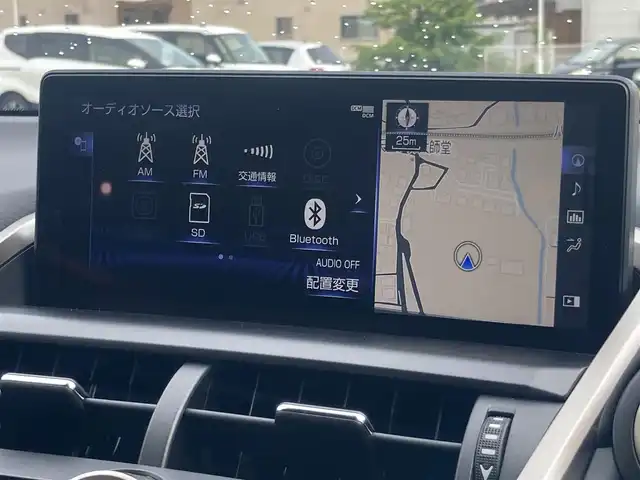 レクサス ＮＸ 300h Fスポーツ 岡山県 2020(令2)年 6.4万km ホワイトノーヴァガラスフレーク 純正10.3インチワイドディスプレイナビ/フルセグTV、Bluetooth、CD、DVD、AM、FM/全方位カメラ/3眼LEDヘッドライト/前席パワーシート/前席シートヒーター/前席エアシート/ステアリングヒーター/運転席メモリーシート/ハンズフリーパワーバックドア/リアフォグ/ヘッドライトウォッシャー/寒冷地仕様/ムーンルーフ/BSM/ヘッドアップディスプレイ/同色カラードフェンダーアーチモール/Fスポーツ専用アルミ製スポーツペダル&フットレスト/Fスポーツ専用スピンドルグリル/パドルシフト/Fスポーツ専用本革スポーツシート/レクサスプレミアムサウンドシステム/ビルトインETC2.0/電動パーキングブレーキ/パーキングサポートブレーキ/レクサスセーフティ＋/・プリクラッシュセーフティ/・レーンディパーチャーアラート/・オートマチックハイビーム/・アダブティブハイビームシステム/・レーダークルーズコントロール/ブラインドスポットモニター/リアクロストラフィックアラート/ロードサインアシスト/スカッフプレート