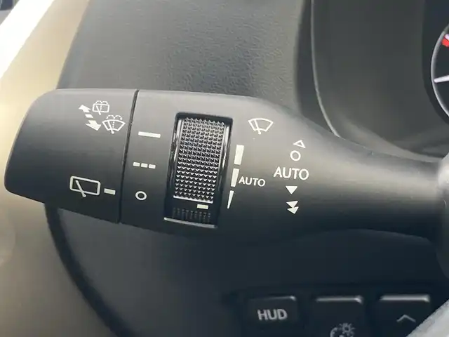 レクサス ＮＸ 300h Fスポーツ 岡山県 2020(令2)年 6.4万km ホワイトノーヴァガラスフレーク 純正10.3インチワイドディスプレイナビ/フルセグTV、Bluetooth、CD、DVD、AM、FM/全方位カメラ/3眼LEDヘッドライト/前席パワーシート/前席シートヒーター/前席エアシート/ステアリングヒーター/運転席メモリーシート/ハンズフリーパワーバックドア/リアフォグ/ヘッドライトウォッシャー/寒冷地仕様/ムーンルーフ/BSM/ヘッドアップディスプレイ/同色カラードフェンダーアーチモール/Fスポーツ専用アルミ製スポーツペダル&フットレスト/Fスポーツ専用スピンドルグリル/パドルシフト/Fスポーツ専用本革スポーツシート/レクサスプレミアムサウンドシステム/ビルトインETC2.0/電動パーキングブレーキ/パーキングサポートブレーキ/レクサスセーフティ＋/・プリクラッシュセーフティ/・レーンディパーチャーアラート/・オートマチックハイビーム/・アダブティブハイビームシステム/・レーダークルーズコントロール/ブラインドスポットモニター/リアクロストラフィックアラート/ロードサインアシスト/スカッフプレート