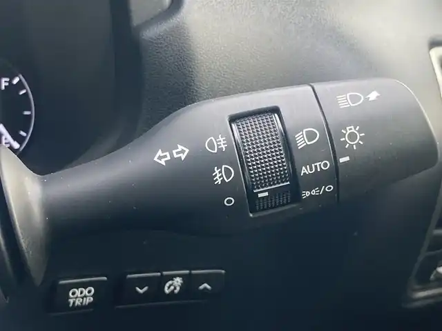レクサス ＮＸ 300h Fスポーツ 岡山県 2020(令2)年 6.4万km ホワイトノーヴァガラスフレーク 純正10.3インチワイドディスプレイナビ/フルセグTV、Bluetooth、CD、DVD、AM、FM/全方位カメラ/3眼LEDヘッドライト/前席パワーシート/前席シートヒーター/前席エアシート/ステアリングヒーター/運転席メモリーシート/ハンズフリーパワーバックドア/リアフォグ/ヘッドライトウォッシャー/寒冷地仕様/ムーンルーフ/BSM/ヘッドアップディスプレイ/同色カラードフェンダーアーチモール/Fスポーツ専用アルミ製スポーツペダル&フットレスト/Fスポーツ専用スピンドルグリル/パドルシフト/Fスポーツ専用本革スポーツシート/レクサスプレミアムサウンドシステム/ビルトインETC2.0/電動パーキングブレーキ/パーキングサポートブレーキ/レクサスセーフティ＋/・プリクラッシュセーフティ/・レーンディパーチャーアラート/・オートマチックハイビーム/・アダブティブハイビームシステム/・レーダークルーズコントロール/ブラインドスポットモニター/リアクロストラフィックアラート/ロードサインアシスト/スカッフプレート