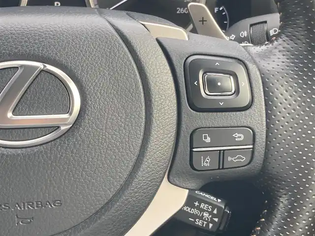 レクサス ＮＸ 300h Fスポーツ 岡山県 2020(令2)年 6.4万km ホワイトノーヴァガラスフレーク 純正10.3インチワイドディスプレイナビ/フルセグTV、Bluetooth、CD、DVD、AM、FM/全方位カメラ/3眼LEDヘッドライト/前席パワーシート/前席シートヒーター/前席エアシート/ステアリングヒーター/運転席メモリーシート/ハンズフリーパワーバックドア/リアフォグ/ヘッドライトウォッシャー/寒冷地仕様/ムーンルーフ/BSM/ヘッドアップディスプレイ/同色カラードフェンダーアーチモール/Fスポーツ専用アルミ製スポーツペダル&フットレスト/Fスポーツ専用スピンドルグリル/パドルシフト/Fスポーツ専用本革スポーツシート/レクサスプレミアムサウンドシステム/ビルトインETC2.0/電動パーキングブレーキ/パーキングサポートブレーキ/レクサスセーフティ＋/・プリクラッシュセーフティ/・レーンディパーチャーアラート/・オートマチックハイビーム/・アダブティブハイビームシステム/・レーダークルーズコントロール/ブラインドスポットモニター/リアクロストラフィックアラート/ロードサインアシスト/スカッフプレート
