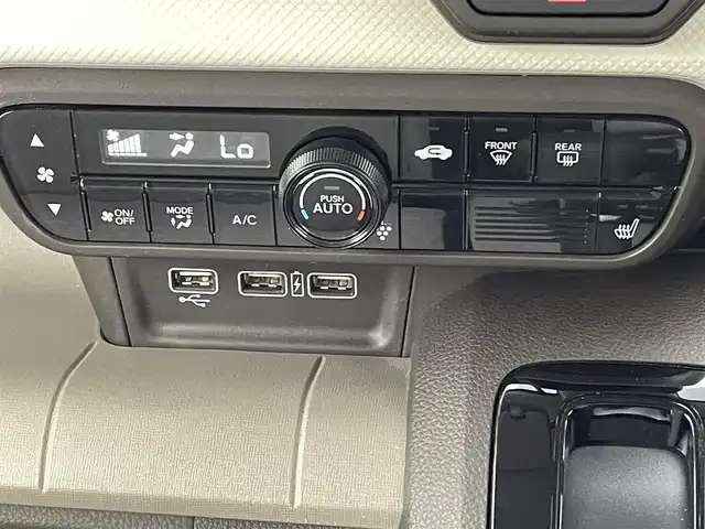 ホンダ Ｎ ＷＧＮ L ホンダセンシング 熊本県 2021(令3)年 2.4万km クリスタルブラックパール ワンオーナー　/純正ナビVXM-214VFi（ＣＤ・ＤＶＤ・フルセグ・ＢＴ）/バックカメラ　/純正前後ドライブレコーダー　/ビルトインＥＴＣ　/後ろのみコーナーセンサー　/ホンダセンシング/・衝突軽減ブレーキ/・標識認識システム/・アダブティブクルーズコントロール/・先行車発進お知らせ機能/・路外逸脱制御機能/・レーンキープアシスト/・オートマチックハイビーム/・パーキングセンサー/横滑り防止/電動パーキングブレーキ/ブレーキホールド/純正フロアマット/オートライト/スマートキー/プッシュスタート/スペアキー1本/保証書/取扱説明書