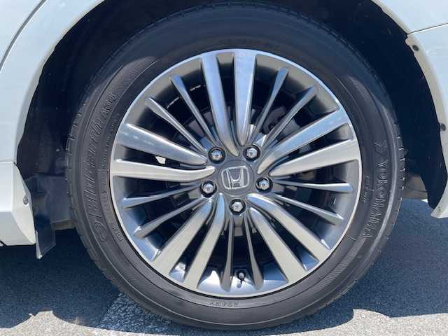 ホンダ オデッセイ ハイブリッド アブソルート ホンダセンシング 静岡県 2019(平31)年 6.9万km プラチナホワイトパール 純正ナビ/地デジTV/純正CD/DVD/Bluetooth/バック/全方位カメラ/フリップダウンリアモニター/両側パワースライドドア/ホンダセンシング/レーダークルーズコントロール/純正17インチAW/2.0ETC/スマートキー/スペアキー
