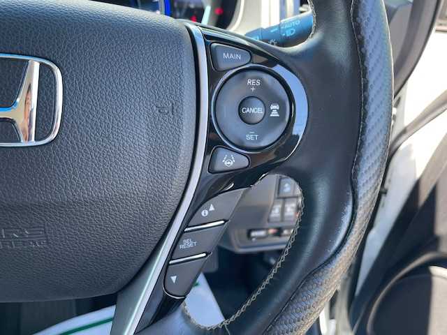 ホンダ オデッセイ ハイブリッド アブソルート ホンダセンシング 静岡県 2019(平31)年 6.9万km プラチナホワイトパール 純正ナビ/地デジTV/純正CD/DVD/Bluetooth/バック/全方位カメラ/フリップダウンリアモニター/両側パワースライドドア/ホンダセンシング/レーダークルーズコントロール/純正17インチAW/2.0ETC/スマートキー/スペアキー