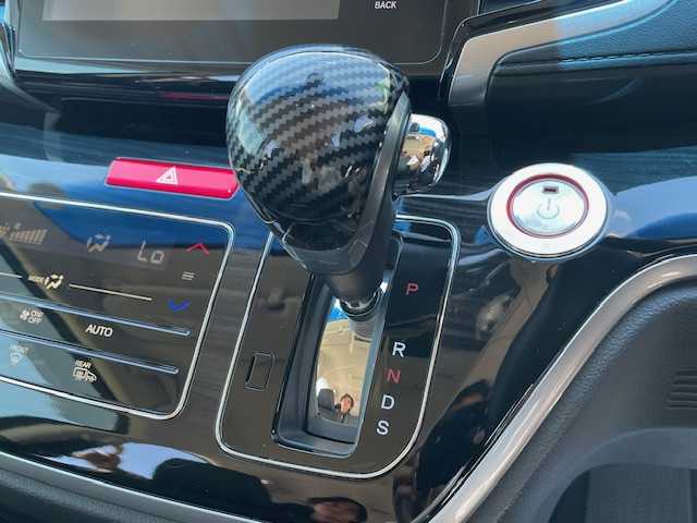 ホンダ オデッセイ ハイブリッド アブソルート ホンダセンシング 静岡県 2019(平31)年 6.9万km プラチナホワイトパール 純正ナビ/地デジTV/純正CD/DVD/Bluetooth/バック/全方位カメラ/フリップダウンリアモニター/両側パワースライドドア/ホンダセンシング/レーダークルーズコントロール/純正17インチAW/2.0ETC/スマートキー/スペアキー