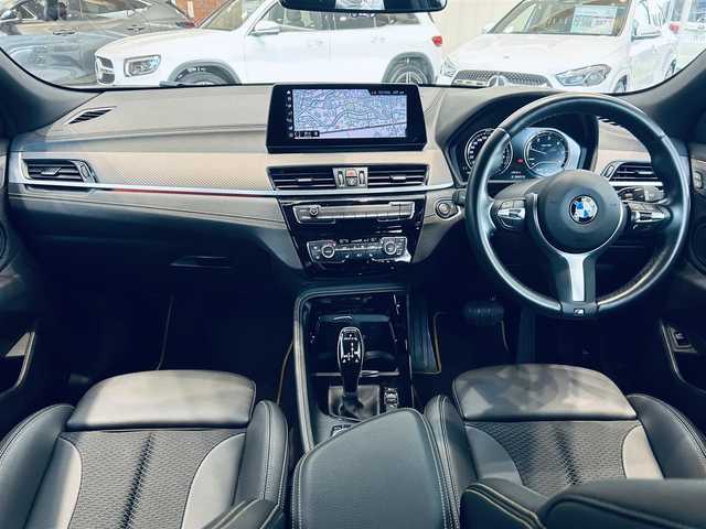 ＢＭＷ Ｘ２ xDrive 18d MスポーツX 大阪府 2020(令2)年 4.4万km 白 コンフォートP/インテリジェントセーフティ/ハーフレザー/シートヒーター/純正ナビ/バックカメラ/純正19インチAW/LEDヘッドライト/電動リアゲート/クリアランスソナー
