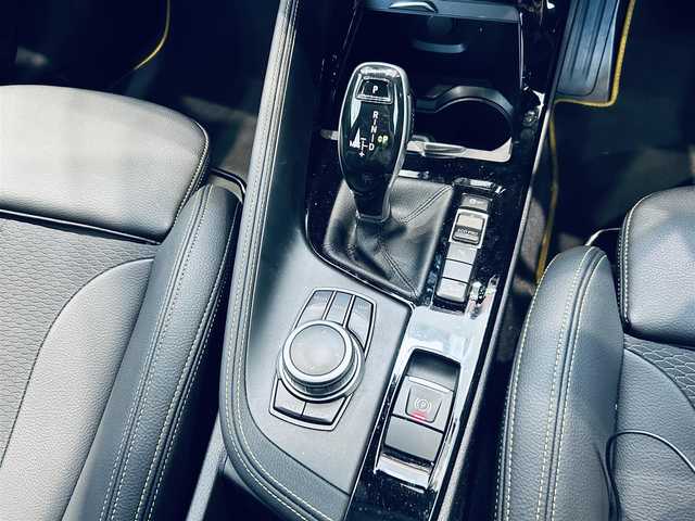 ＢＭＷ Ｘ２ xDrive 18d MスポーツX 大阪府 2020(令2)年 4.4万km 白 コンフォートP/インテリジェントセーフティ/ハーフレザー/シートヒーター/純正ナビ/バックカメラ/純正19インチAW/LEDヘッドライト/電動リアゲート/クリアランスソナー