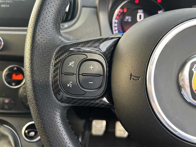 アバルト ５９５ コンペティツィオーネ 滋賀県 2019(平31)年 4.5万km ガンＭ 5MT/Sabeltシート/レッドキャリパー/純正ディスプレイオーディオ/バックカメラ/バックソナー/ETC/ドライブレコーダー/保証書/取説/スペアキー