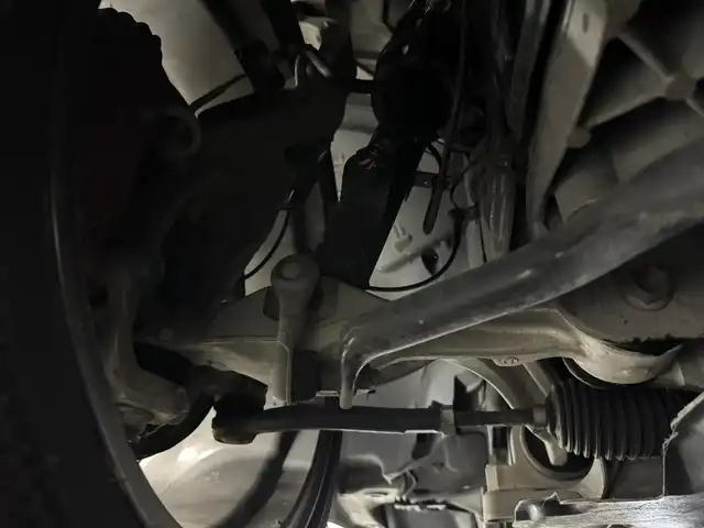 日産 スカイライン 400R 三重県 2020(令2)年 1.2万km メテオフレークブラックパール Pガソリン・ツインターボ/FR/MTモード付フロア7AT/純正 8インチナビ/（AM/FM/CD/DVD/TV/USB/Bluetooth/AUX/Music Box/AppleCarPlay/AndroidAuto）/アラウンドビューモニター（移動物検知機能付）/ETC2.0/安全/・エマージェンシーブレーキ/・車線逸脱警報（LDW）＆車線逸脱防止支援システム（インテリジェントLI）/・後側方車両検知警報（BSI/BSW）/・後退時衝突防止支援システム（BUI）/・前方衝突予測警報（FCW）/・インテリジェントクルコン/・フロント＆バックソナー/・踏み間違い衝突防止アシスト/装備/・本革スポーツシート（黒）/・シートヒーター（D/N）/・サイサポート付パワーシート（Dメモリー付12way/N6way）/・電動チルト・テレスコピックステアリング/・パドルシフト/・LEDヘッドランプ/・ハイビームアシスト/アクティブAFS/・インテリジェントペダル（車間距離維持支援システム）/・雨滴感知式ワイパー/・アルミレッドキャリパー対向ピストンブレーキ/・19inAW/・VR30DDTT V型6気筒・ツインターボエンジン［405馬力［PS］/6400回転、48.4kgm/1600-5200回転（カタログ値）］/など