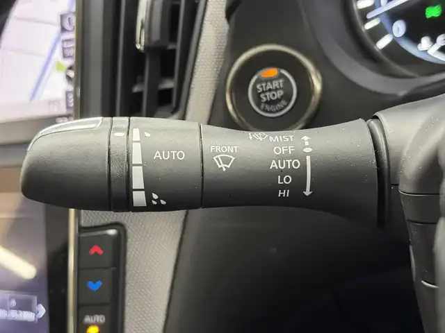日産 スカイライン 400R 三重県 2020(令2)年 1.2万km メテオフレークブラックパール Pガソリン・ツインターボ/FR/MTモード付フロア7AT/純正 8インチナビ/（AM/FM/CD/DVD/TV/USB/Bluetooth/AUX/Music Box/AppleCarPlay/AndroidAuto）/アラウンドビューモニター（移動物検知機能付）/ETC2.0/安全/・エマージェンシーブレーキ/・車線逸脱警報（LDW）＆車線逸脱防止支援システム（インテリジェントLI）/・後側方車両検知警報（BSI/BSW）/・後退時衝突防止支援システム（BUI）/・前方衝突予測警報（FCW）/・インテリジェントクルコン/・フロント＆バックソナー/・踏み間違い衝突防止アシスト/装備/・本革スポーツシート（黒）/・シートヒーター（D/N）/・サイサポート付パワーシート（Dメモリー付12way/N6way）/・電動チルト・テレスコピックステアリング/・パドルシフト/・LEDヘッドランプ/・ハイビームアシスト/アクティブAFS/・インテリジェントペダル（車間距離維持支援システム）/・雨滴感知式ワイパー/・アルミレッドキャリパー対向ピストンブレーキ/・19inAW/・VR30DDTT V型6気筒・ツインターボエンジン［405馬力［PS］/6400回転、48.4kgm/1600-5200回転（カタログ値）］/など