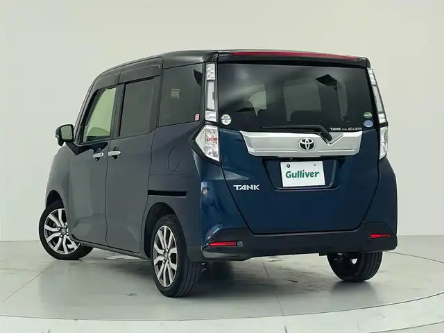 トヨタ タンク カスタムG－T 大阪府 2017(平29)年 5.6万km ブラックマイカメタリック/レーザーブルークリスタルシャイン 2トーン 衝突軽減ブレーキ/　・横滑り防止/純正SDナビ[NSZT-W66T]/　・CD/　・DVD/　・Bluetooth/　・フルセグTV/　・HDMI/バックカメラ/クルーズコントロール/両側パワースライドドア/LEDオートヘッドライト/フォグランプ/シートヒーター/純正16インチアルミホイール/スマートキー/ビルトインETC/ドアバイザー/フロアマット