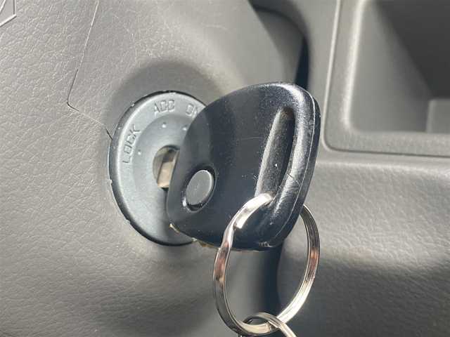 スズキ エブリイ JOIN 熊本県 2018(平30)年 4.2万km シルキーシルバーメタリック 社外SDナビDTV/・CD/DVD/BT/SD/フルセグ/前後ドラレコ/ETC/社外12インチAW/・ブロックタイヤ/革調シートカバー/インバーター/オーバーヘッドシェルフ/ハイルーフ/スズキセーフティサポート/・デュアルセンサーブレーキサポート/・誤発進抑制機能/・衝突被害軽減ブレーキ/マット/キーレス