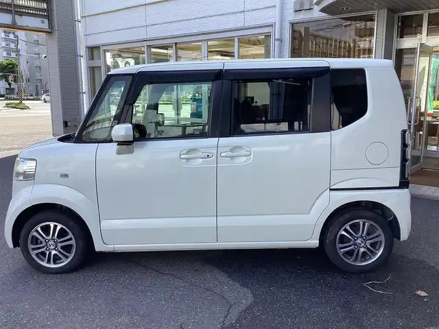 ホンダ Ｎ ＢＯＸ G Lパッケージ 鹿児島県 2013(平25)年 5.3万km プレミアムホワイトパール 純正14インチAW/純正オーディオ/　CD・ラジオ・USB・AUX/スマートキー/チップアップシート/純正フロアーマット/ステアリングスイッチ/新車保証書