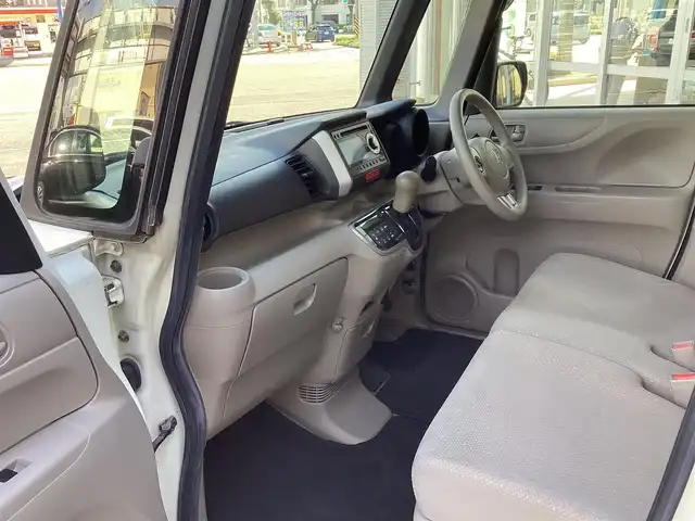 ホンダ Ｎ ＢＯＸ G Lパッケージ 鹿児島県 2013(平25)年 5.3万km プレミアムホワイトパール 純正14インチAW/純正オーディオ/　CD・ラジオ・USB・AUX/スマートキー/チップアップシート/純正フロアーマット/ステアリングスイッチ/新車保証書