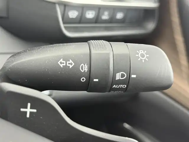 トヨタ クラウン Z 愛知県 2025(令7)年 0.7万km プレシャスホワイトパール トヨタセーフティーセンス/トヨタチームメイト/・アドバンスパーク/純正12.3型ディスプレイナビ/・フルセグTV/・Bluetooth/・Applecarplay/アラウンドビューモニター/ベンチレーション/全席エアシート/全席シートヒーター/革巻きステアリング/ステアリングリモコン/後席サンシェード/デジタルインナーミラー/Qi充電/BSM/AC100V/ワイパーデアイサー/ETC2.0/ステアリングヒーター/HUD