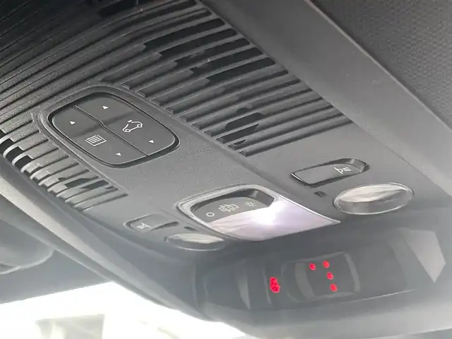 プジョー ３００８ GT ブルー HDi 静岡県 2020(令2)年 1.4万km 黒 ファーストクラスパッケージ/パノラマサンルーフ /ブラックレザーシート シートヒーター /運転席メモリーパワーシート マッサージ/パノラマビューカメラ/OPナビフルセグTV Bluetooth/パワーバックドア /アンビエンスライト/アクティブセーフティブレーキACC/レーンキープ アシスト/ブラインドスポットモニター/ワイヤレス充電/前後ドライブレコーダー/インテリジェントHiビーム/ETC