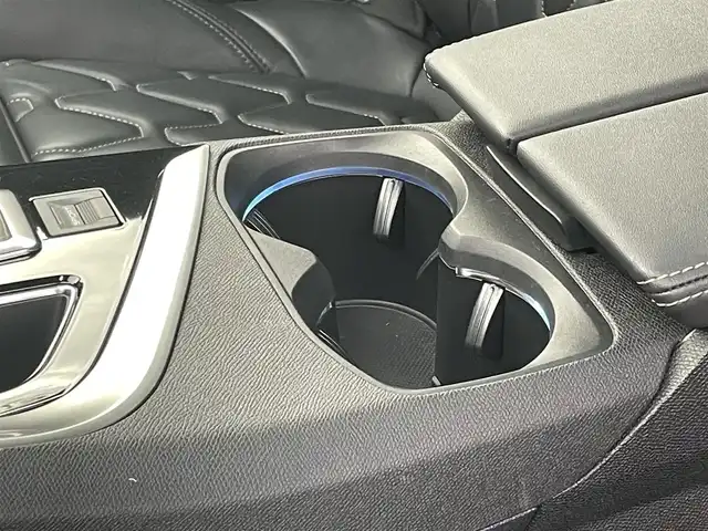 プジョー ３００８ GT ブルー HDi 静岡県 2020(令2)年 1.4万km 黒 ファーストクラスパッケージ/パノラマサンルーフ /ブラックレザーシート シートヒーター /運転席メモリーパワーシート マッサージ/パノラマビューカメラ/OPナビフルセグTV Bluetooth/パワーバックドア /アンビエンスライト/アクティブセーフティブレーキACC/レーンキープ アシスト/ブラインドスポットモニター/ワイヤレス充電/前後ドライブレコーダー/インテリジェントHiビーム/ETC