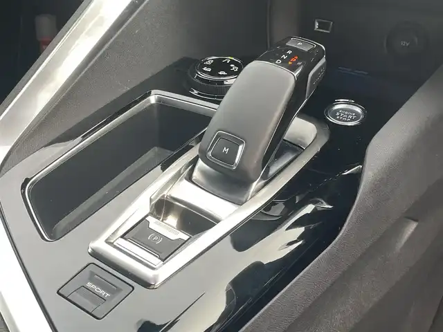 プジョー ３００８ GT ブルー HDi 静岡県 2020(令2)年 1.4万km 黒 ファーストクラスパッケージ/パノラマサンルーフ /ブラックレザーシート シートヒーター /運転席メモリーパワーシート マッサージ/パノラマビューカメラ/OPナビフルセグTV Bluetooth/パワーバックドア /アンビエンスライト/アクティブセーフティブレーキACC/レーンキープ アシスト/ブラインドスポットモニター/ワイヤレス充電/前後ドライブレコーダー/インテリジェントHiビーム/ETC