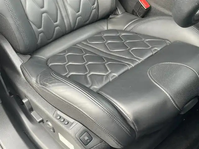 プジョー ３００８ GT ブルー HDi 静岡県 2020(令2)年 1.4万km 黒 ファーストクラスパッケージ/パノラマサンルーフ /ブラックレザーシート シートヒーター /運転席メモリーパワーシート マッサージ/パノラマビューカメラ/OPナビフルセグTV Bluetooth/パワーバックドア /アンビエンスライト/アクティブセーフティブレーキACC/レーンキープ アシスト/ブラインドスポットモニター/ワイヤレス充電/前後ドライブレコーダー/インテリジェントHiビーム/ETC