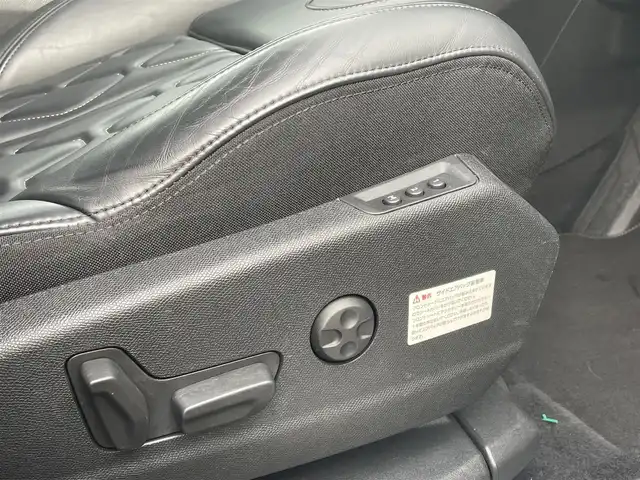 プジョー ３００８ GT ブルー HDi 静岡県 2020(令2)年 1.4万km 黒 ファーストクラスパッケージ/パノラマサンルーフ /ブラックレザーシート シートヒーター /運転席メモリーパワーシート マッサージ/パノラマビューカメラ/OPナビフルセグTV Bluetooth/パワーバックドア /アンビエンスライト/アクティブセーフティブレーキACC/レーンキープ アシスト/ブラインドスポットモニター/ワイヤレス充電/前後ドライブレコーダー/インテリジェントHiビーム/ETC