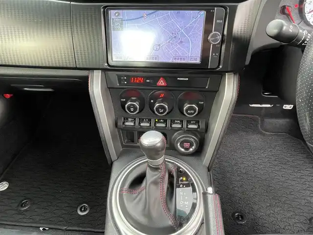 トヨタ ８６ GT 福島県 2013(平25)年 6.9万km クリスタルブラックシリカ 純正SDナビ/バックカメラ/フルセグテレビ/DVD再生可能/純正17インチAW/HIDヘッドライト/フォグランプ/プッシュスタート/保証書